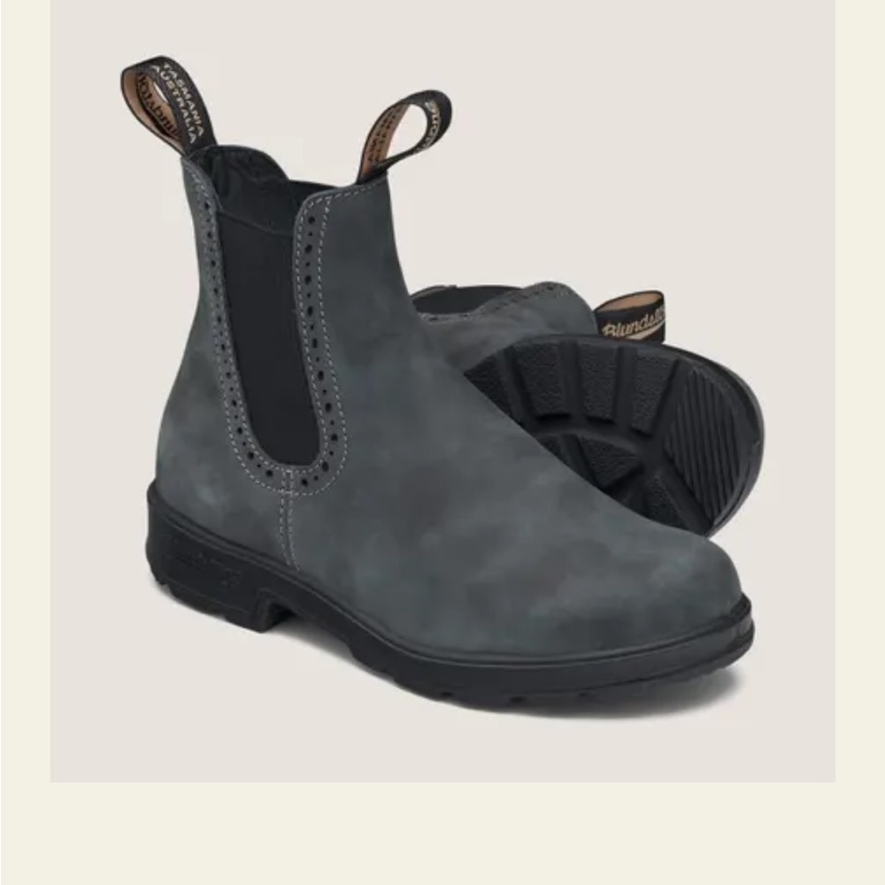 Blundstone #1630 WOMEN'S ORIGINALS
HIGH TOP BOOTS - RUSTIC BLACK, US Women’s 8.5